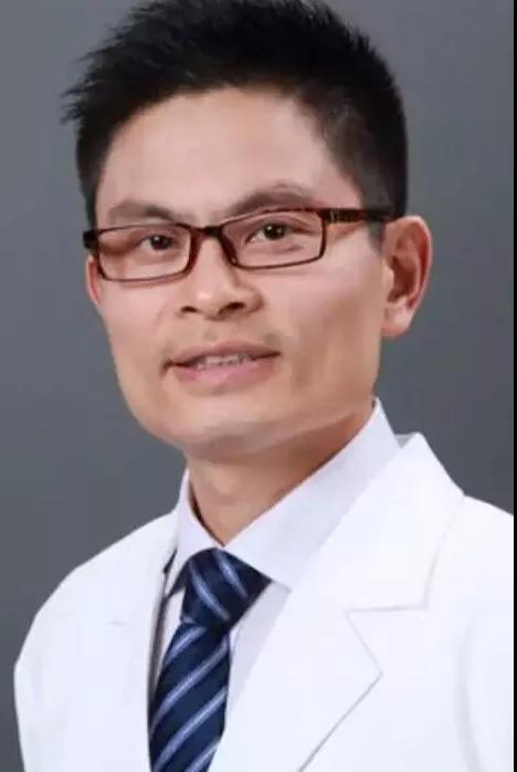 浙江省人民醫(yī)院骨科主任醫(yī)師金永明,臨床醫(yī)學博士。骨科副主任、脊柱外科中心常務副主任(主持工作)。.jpg 浙江省人民醫(yī)院骨科主任醫(yī)師金永明,臨床醫(yī)學博士。骨科副主任、脊柱外科中心常務副主任(主持工作)。.jpg
